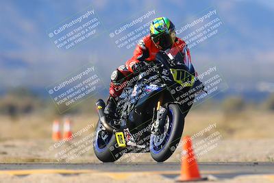 media/Dec-17-2023-CVMA (Sun) [[bf0c04832d]]/Race 2 Amateur Supersport Open/